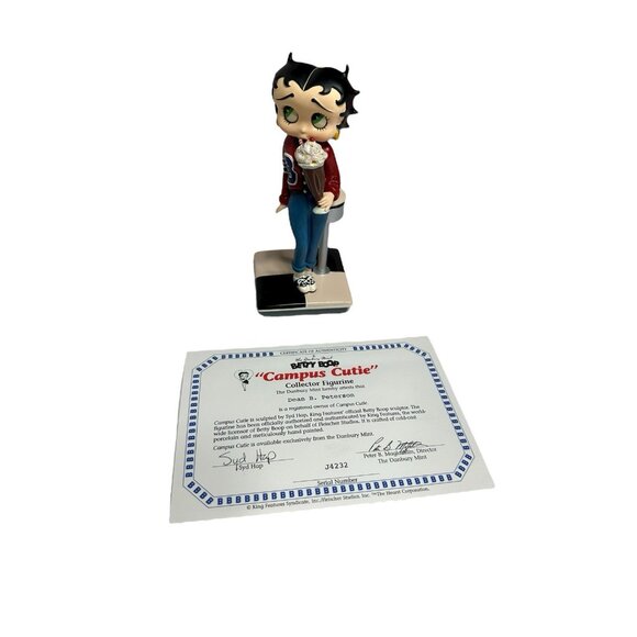 new BETTY BOOP collector figurine danbury mint CAMPUS CUTIE - Picture 1 of 6